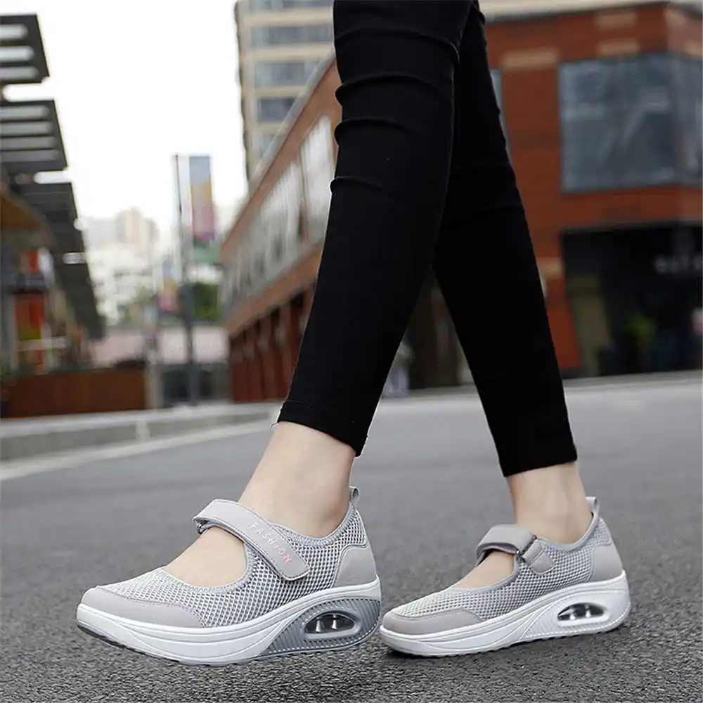 Classic Tech Office Number - Sepatu Basket pria, sneaker olahraga warna